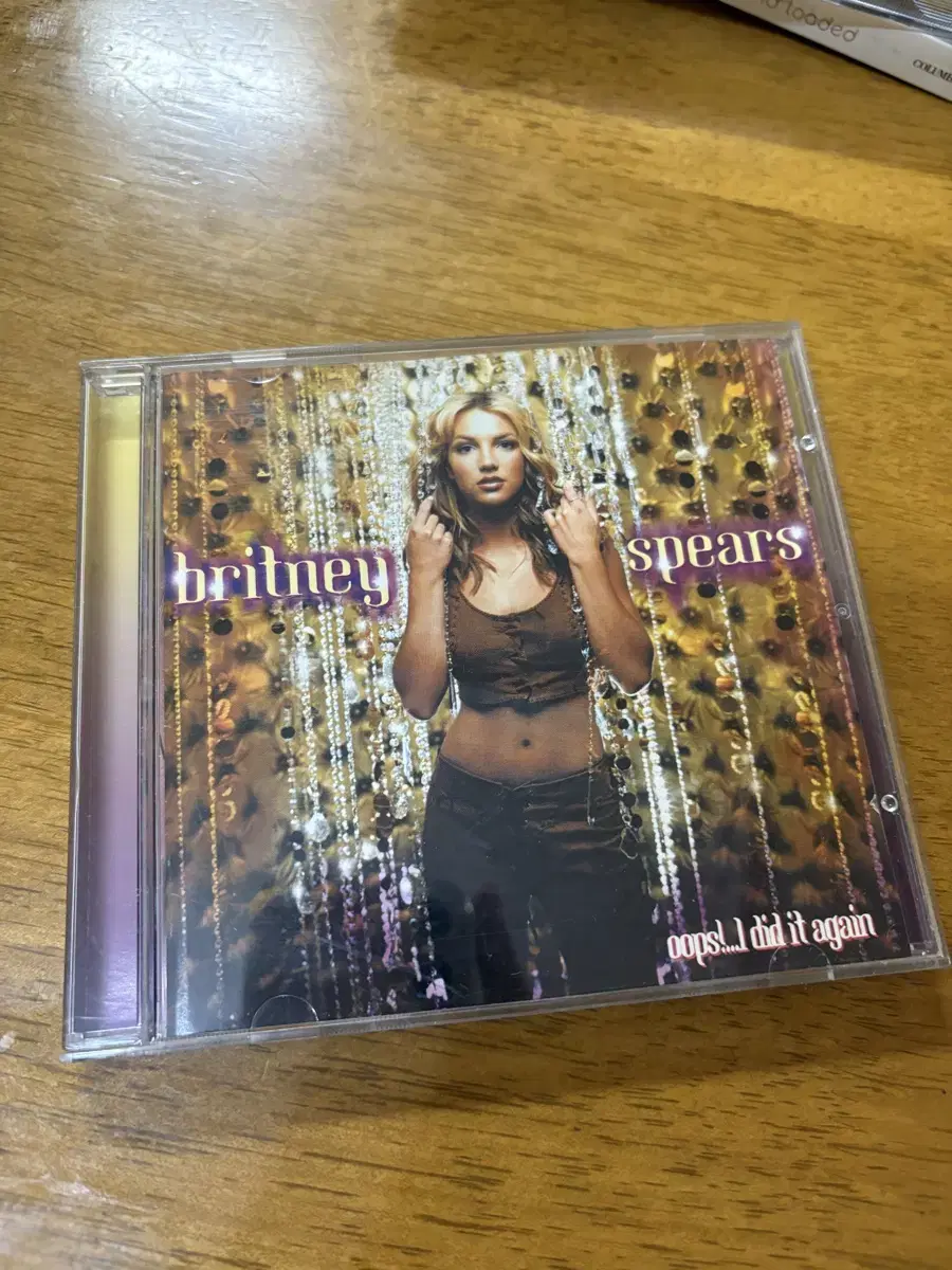 Britney Spears - Opps!... I Did It Again